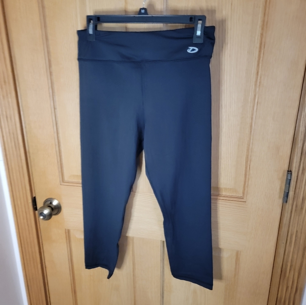UPF 50 Black Like New Women's Leggings size XL Yoga Pants - Picture 3 of 3